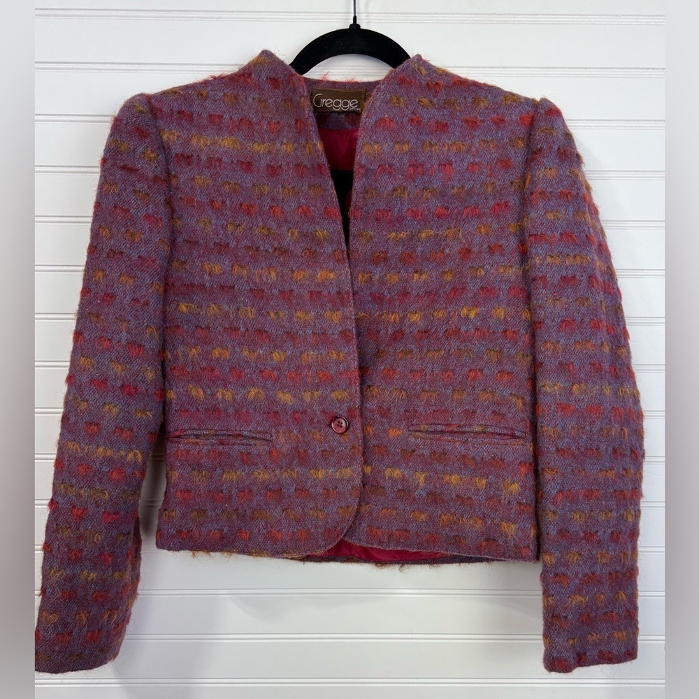 Gregge Sport vintage colorful cropped wool blazer. Size 4.